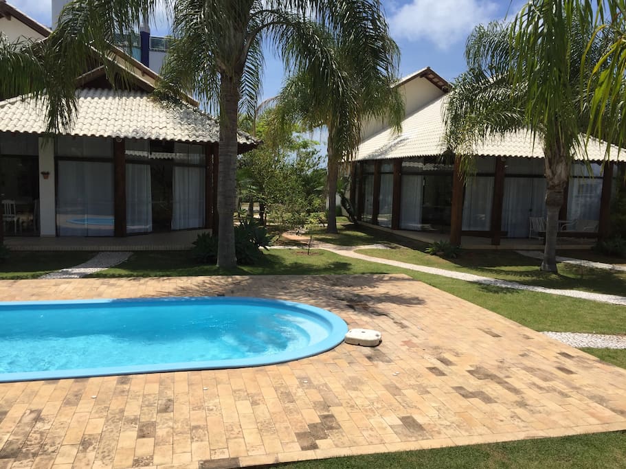 Piscina com salão de festas
