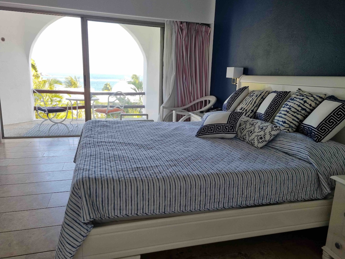 ห้องนอนใหญ่เตียงคิงไซส์ วิวมหาสมุทรแปซิฟิก 