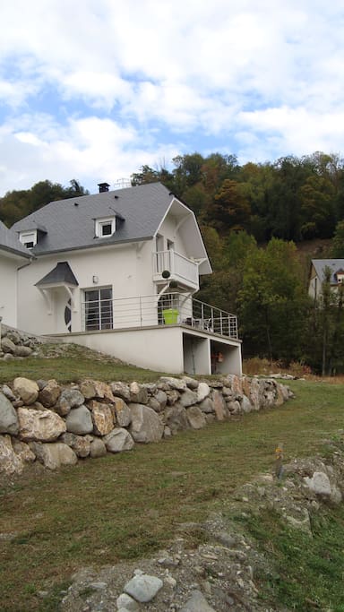 MAISON LA CARDABELLE AVEC VUE IMPRENABLE SUR LES MONTAGNES