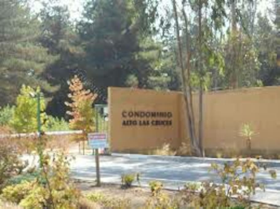 Ingreso al condominio