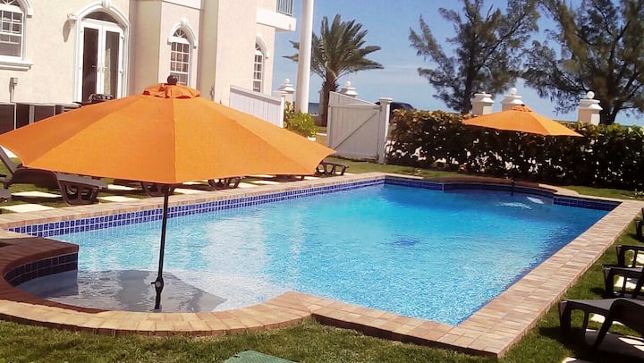 Seabreeze Beach House! (1 Of 2 Homes / Large Pool) - Nassau