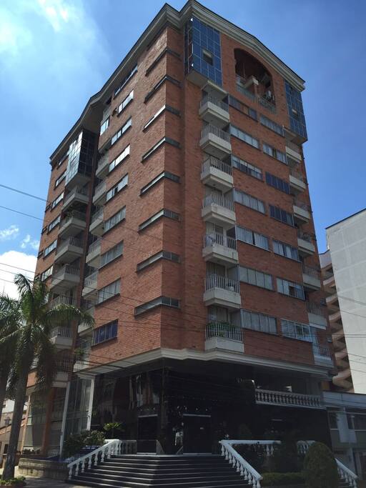Edificio moderno en el Corazón de los Negocios de Bucaramanga