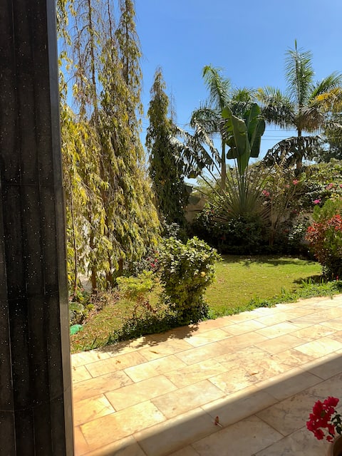 Exquisite aprt in a Mansion with 24/7 service