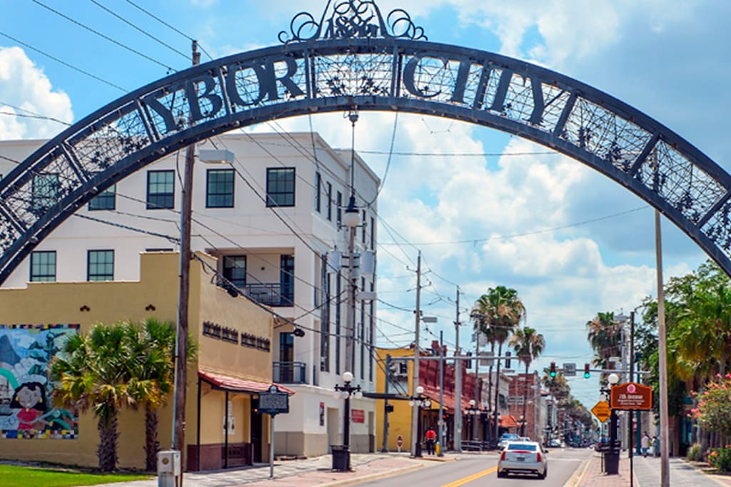 Historic Ybor City - 3 min drive