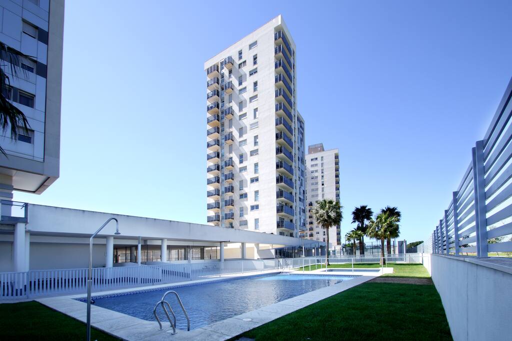 Piscina de la urbanización