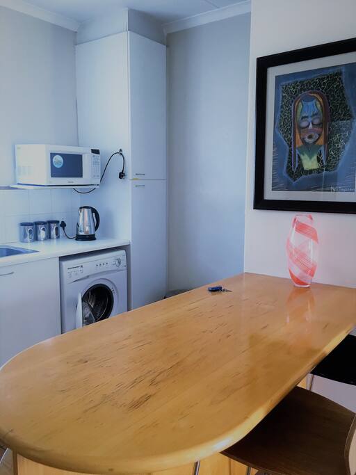Breakfast counter with barstools