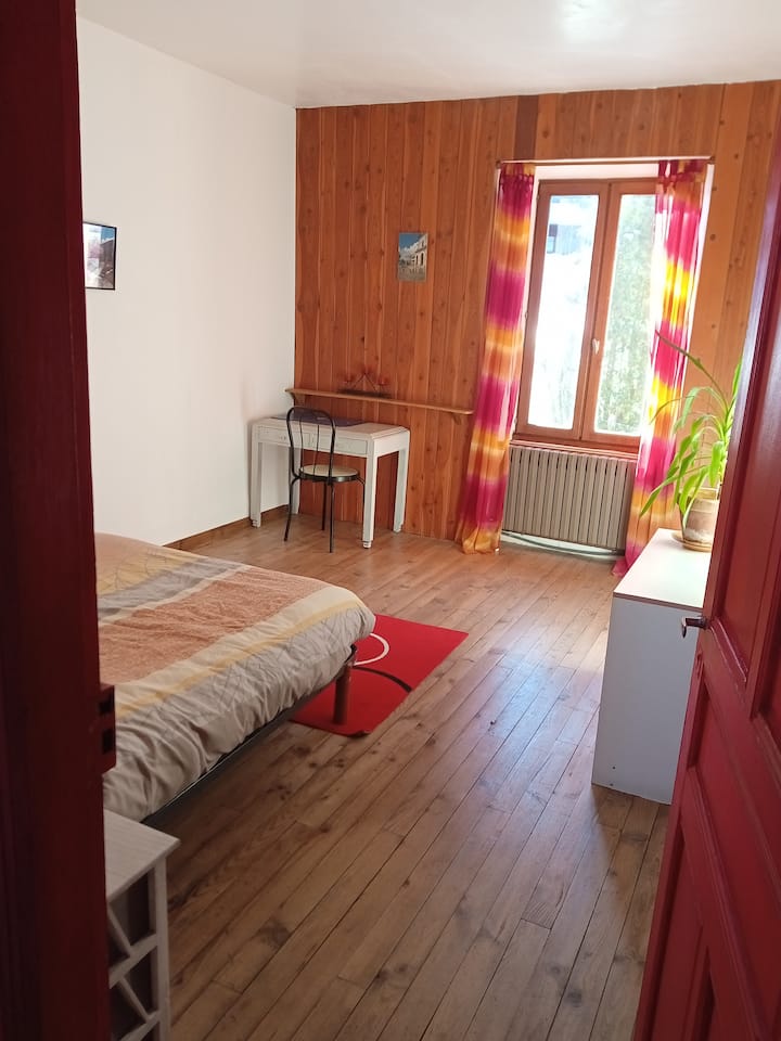 Ovenpå soveværelse (dobbeltseng)