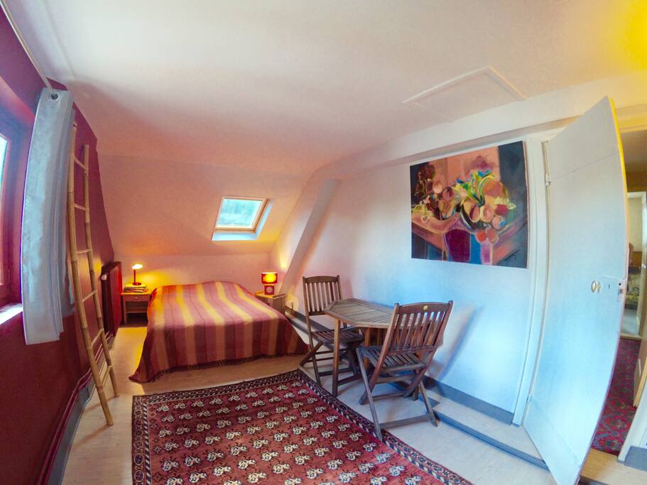 Chambre spacieuse et lumineuse tout confort