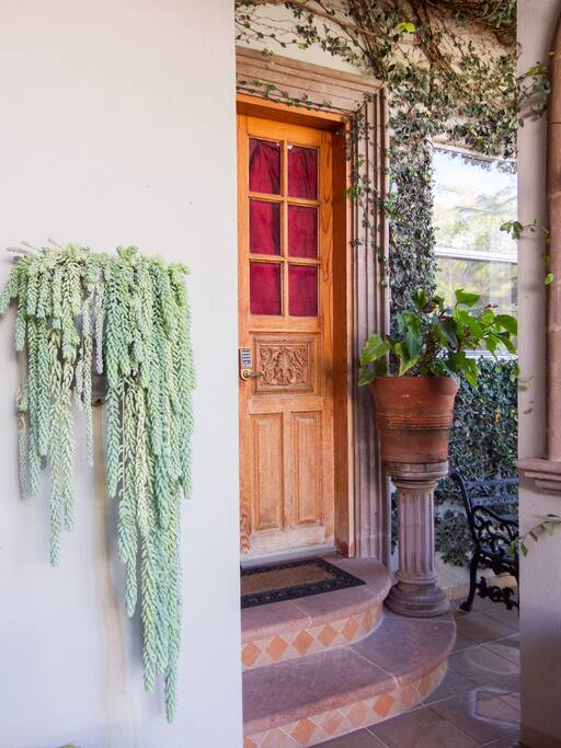 Entrada Independiente, ubicado en coto privado