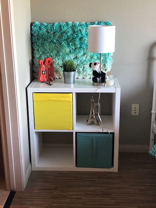 Night desk, with two spaces where to conveniently put your clothes