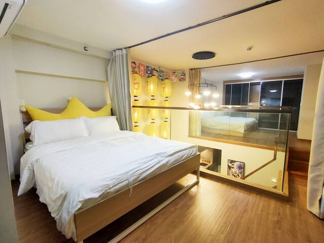 大白家 南京南和风百寸影院家庭房2室最多可住6人麦德龙宜家地铁步行3分钟到近夫子庙老门东 新街口 Lofts For