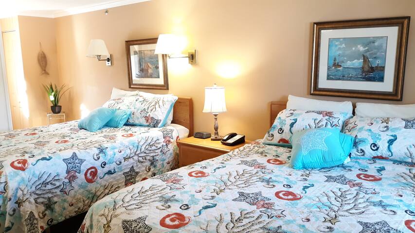 Affordable Comfortable Condo Near Wells Beach!