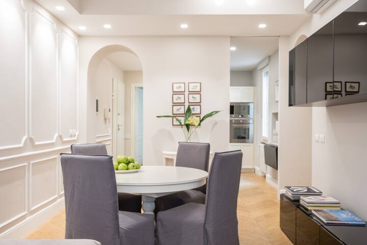 Sophisticated home gallery image 3