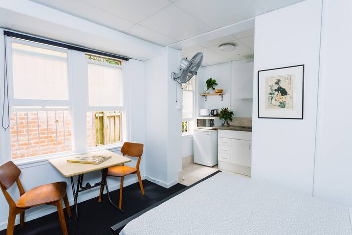 Little Darlinghurst Studio