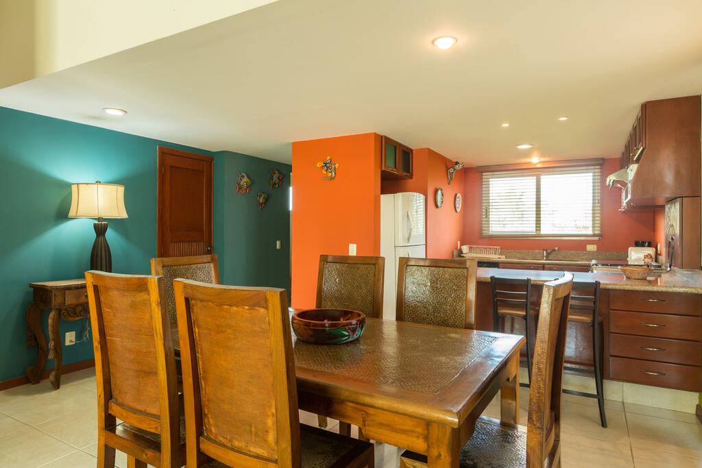 Diner open Kitchen
