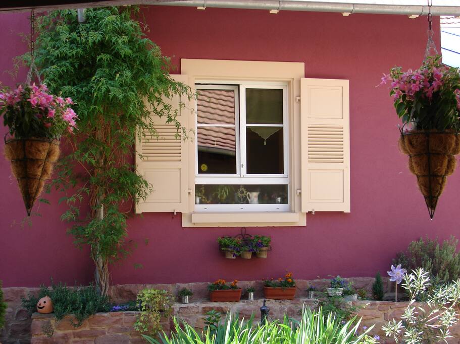 une maison bien fleurie