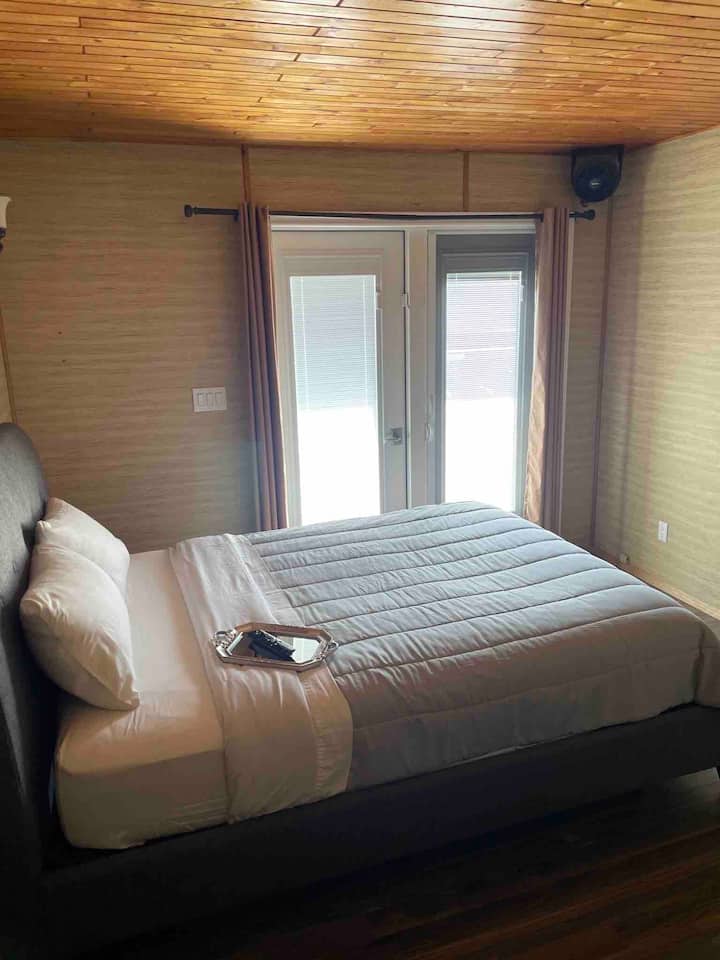 საძინებელი 1