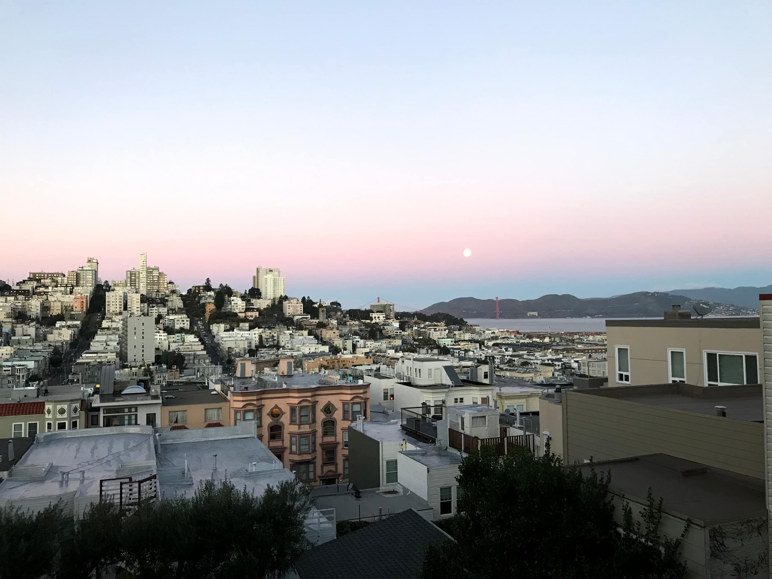 Condo in San Francisco · ★4.99 · 2 bedrooms · 2 beds · 1.5 baths - Image 41