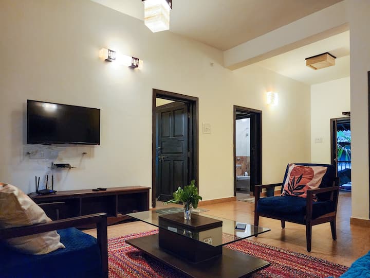 Living room image 3