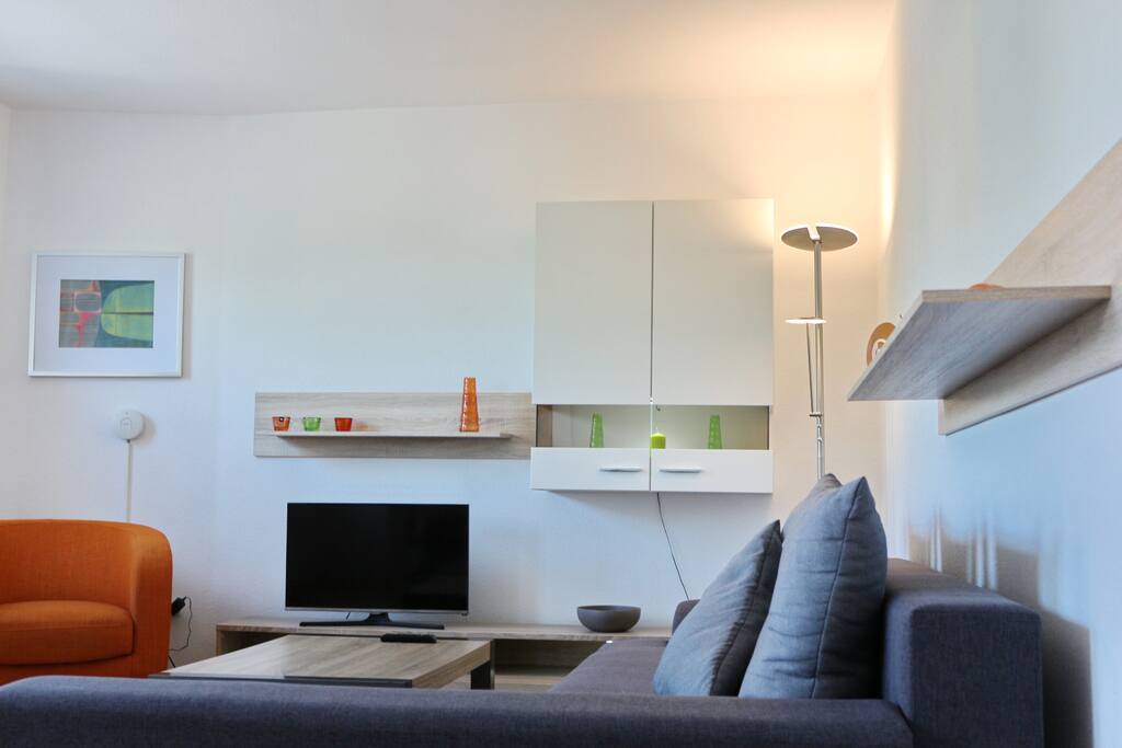 Gemütliches Wohnzimmer mit Sitzecke
