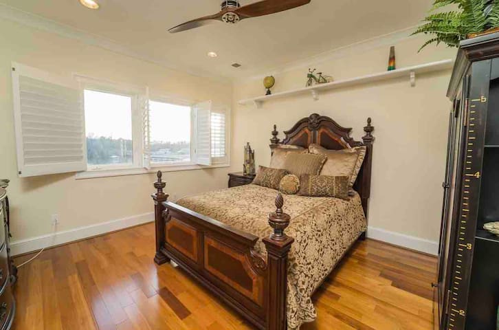 Airbnb® | Cramerton - Vacation Rentals & Places to Stay ...