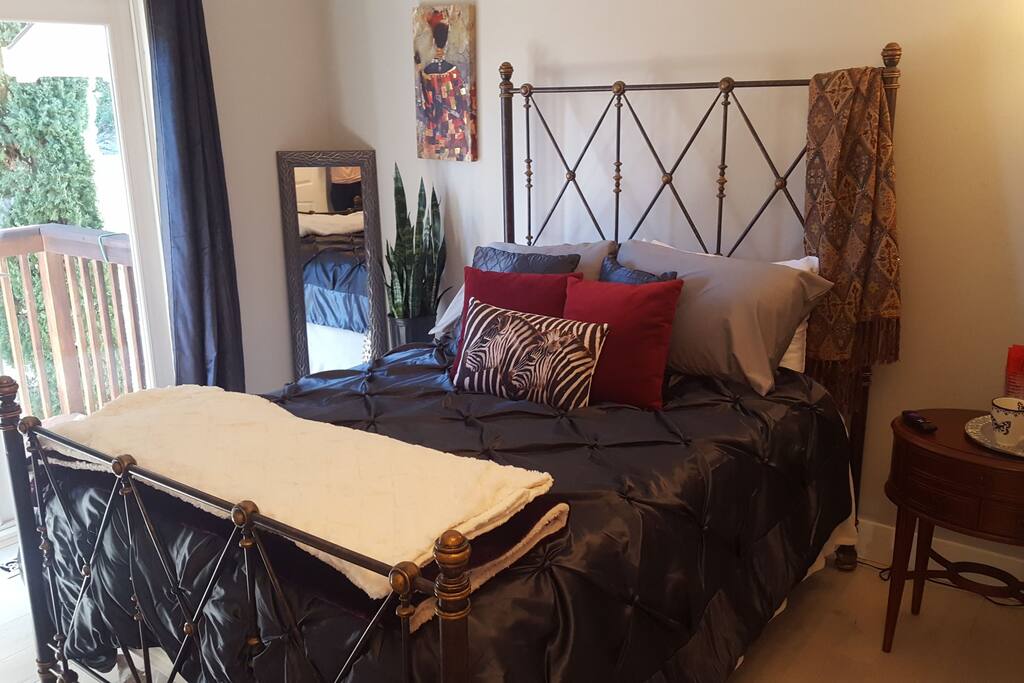 Full sized bed.