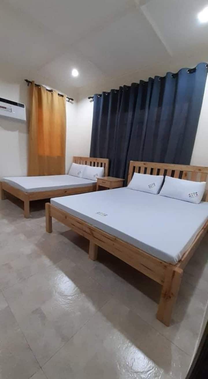 Room 2 good for 4 pax in Bungalow house