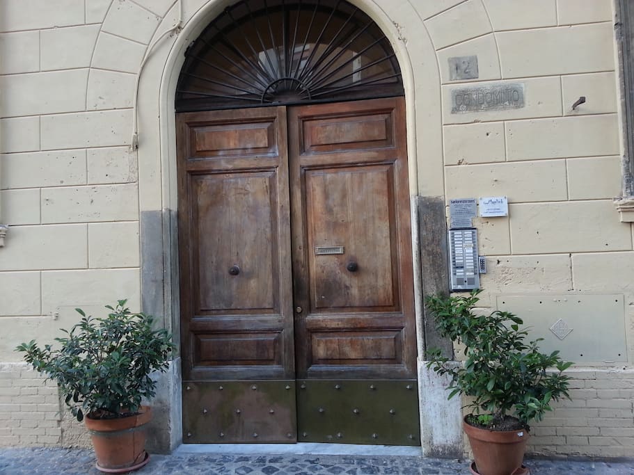 entrata / entrance / entrada