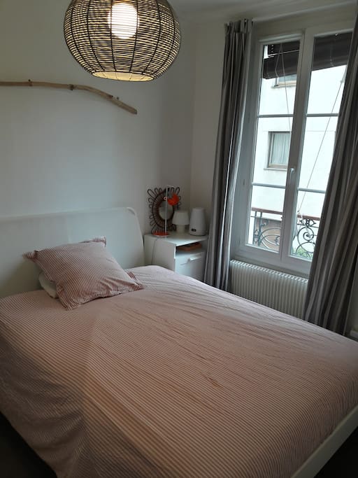 Bedroom (1/3)
