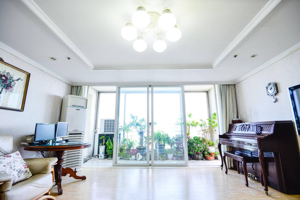 spacious living room