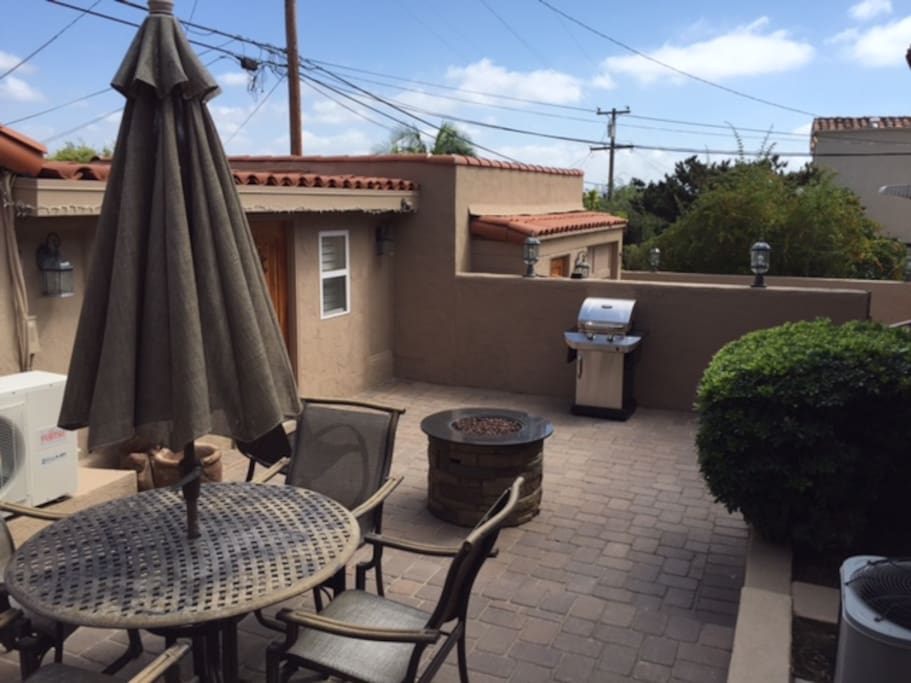 Firepit, BBQ and dinning area outside