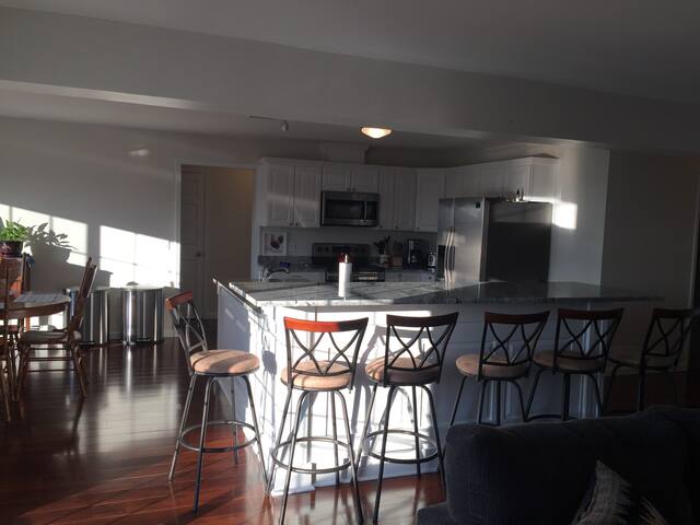 Private Updated Home – in 100+ acres LandTrust gallery image 5