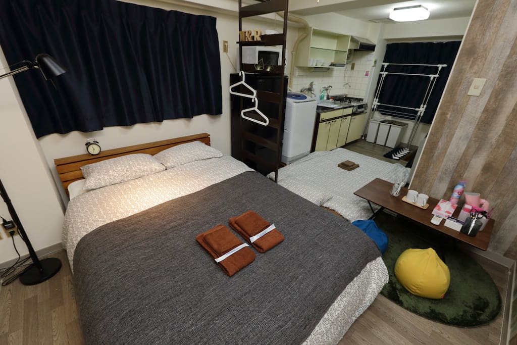 one double bed and one single futon set