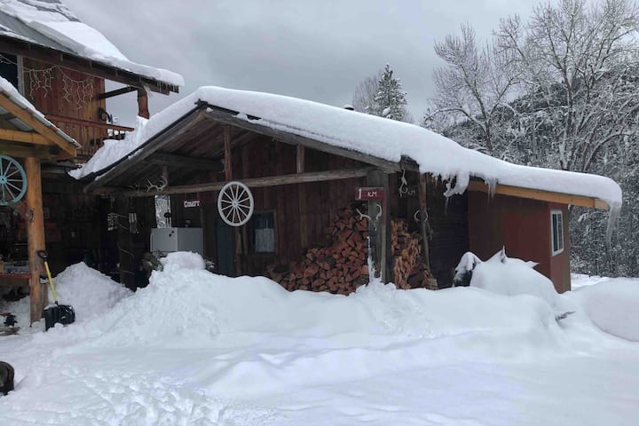 Carmi Station Comfy Cabin - Crystal Mountain