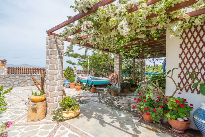 Pappou’s Home gallery image 2