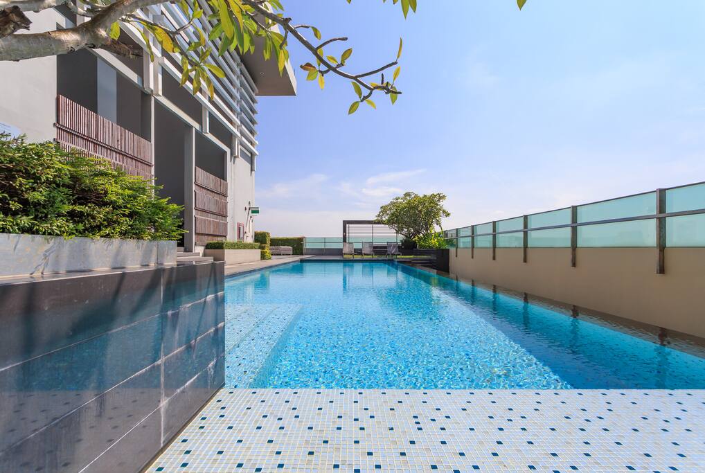 The 2nd Pool