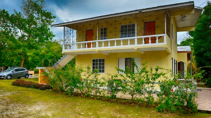 Bougainvillea Studio Apartment - Negril