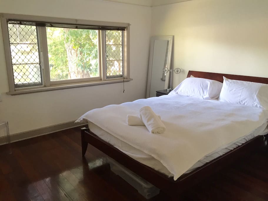 Large bedroom at the front of the house. An empty wardrobe is available for use, electric blanket available for comfortable sleeps!