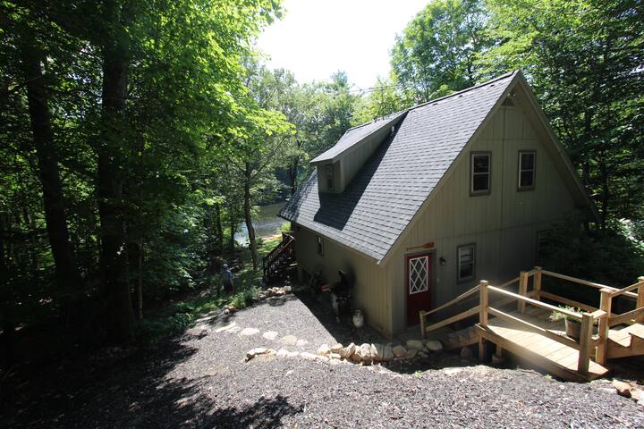 Waterfront Retreat On Chalk Pond Cottages For Rent In Newbury