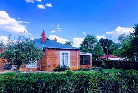 Green Lantern Inn Hotel - Grannies House