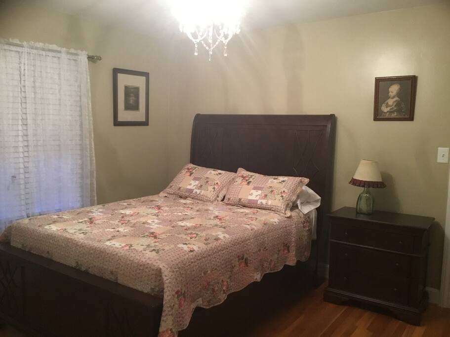 Queen bedroom with comfortable bedding