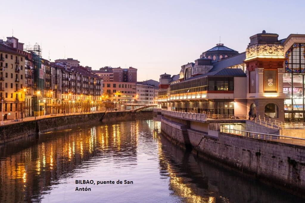 Mercado de la Rivera+ Ría