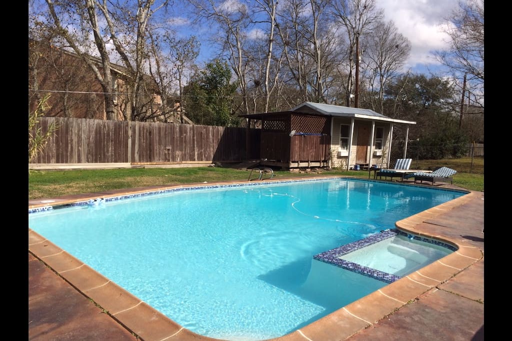 Heated pool and private hot tub
