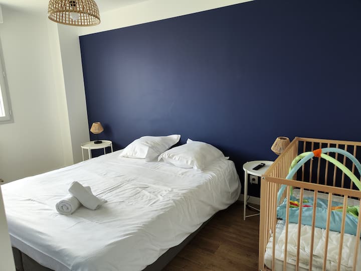 1 سرير مزدوج في 160 + 1 سرير أطفال 