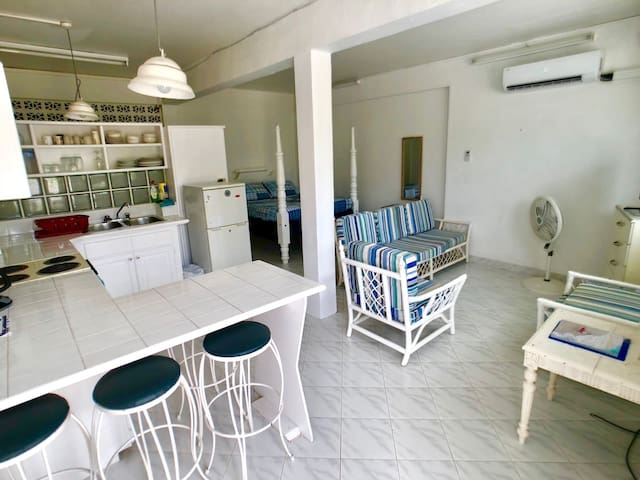 Superb South Coast Location - Accra Beach - Comfy