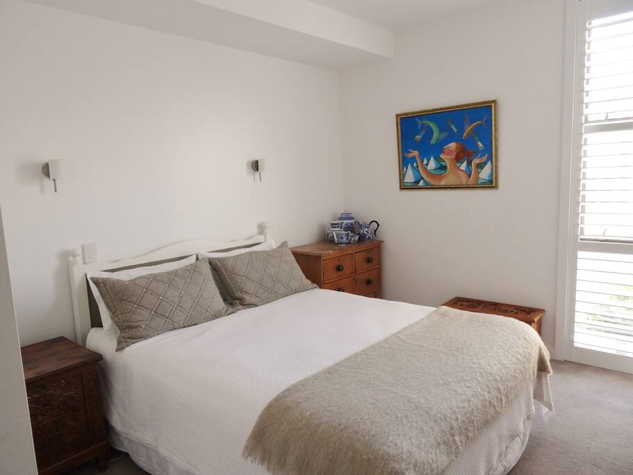 Guest bedroom 2