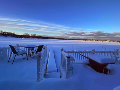 Pet friendly, lakefront home directly on Pine Lake