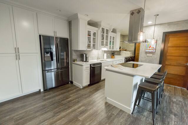 Vacation Rentals Homes Experiences Places Airbnb