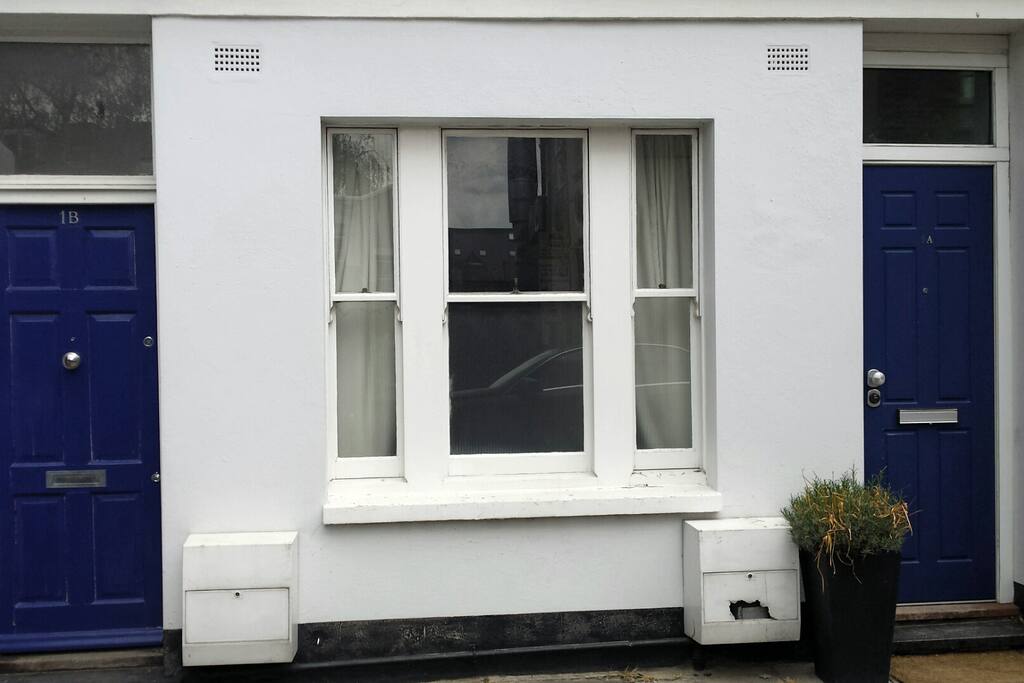 Lovely traditional Vitorian "blue door" entrance