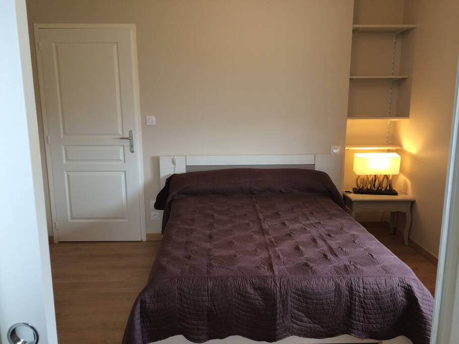 chambre 1 avec salle de bain